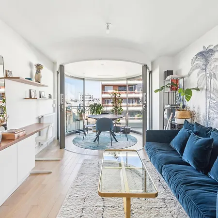 Veeve - The Transforming Terrace Apartament *